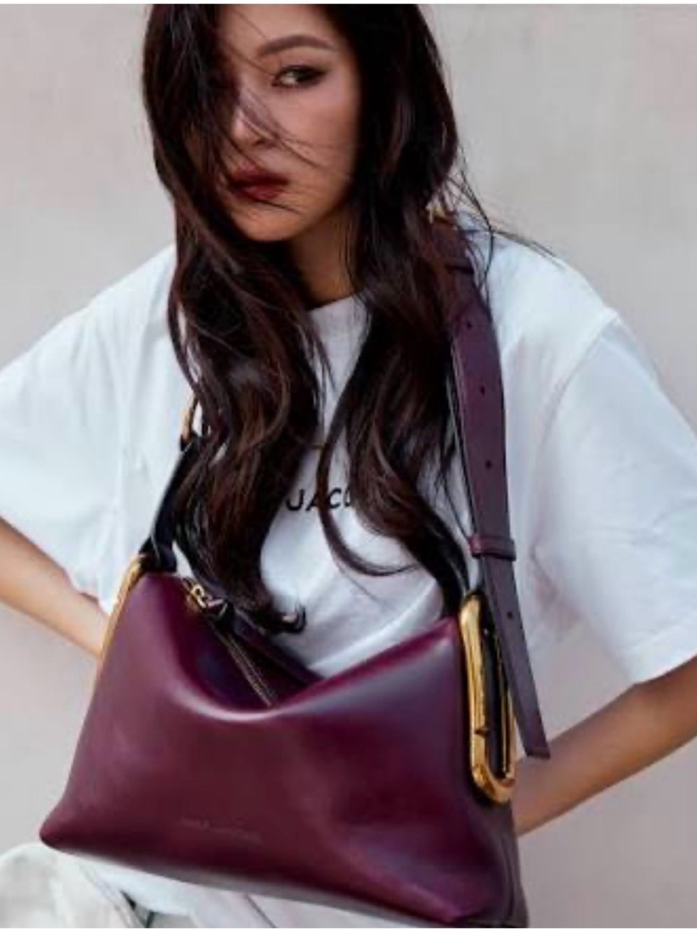 Marc Jacobs Scene bag Women's Shoulder Bag in Deep Burg with Gold Hardware